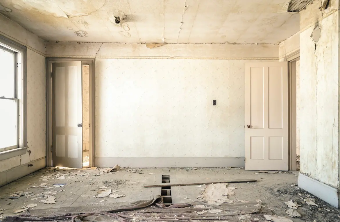 Waste disposal crew managing a cleanout project in Portland